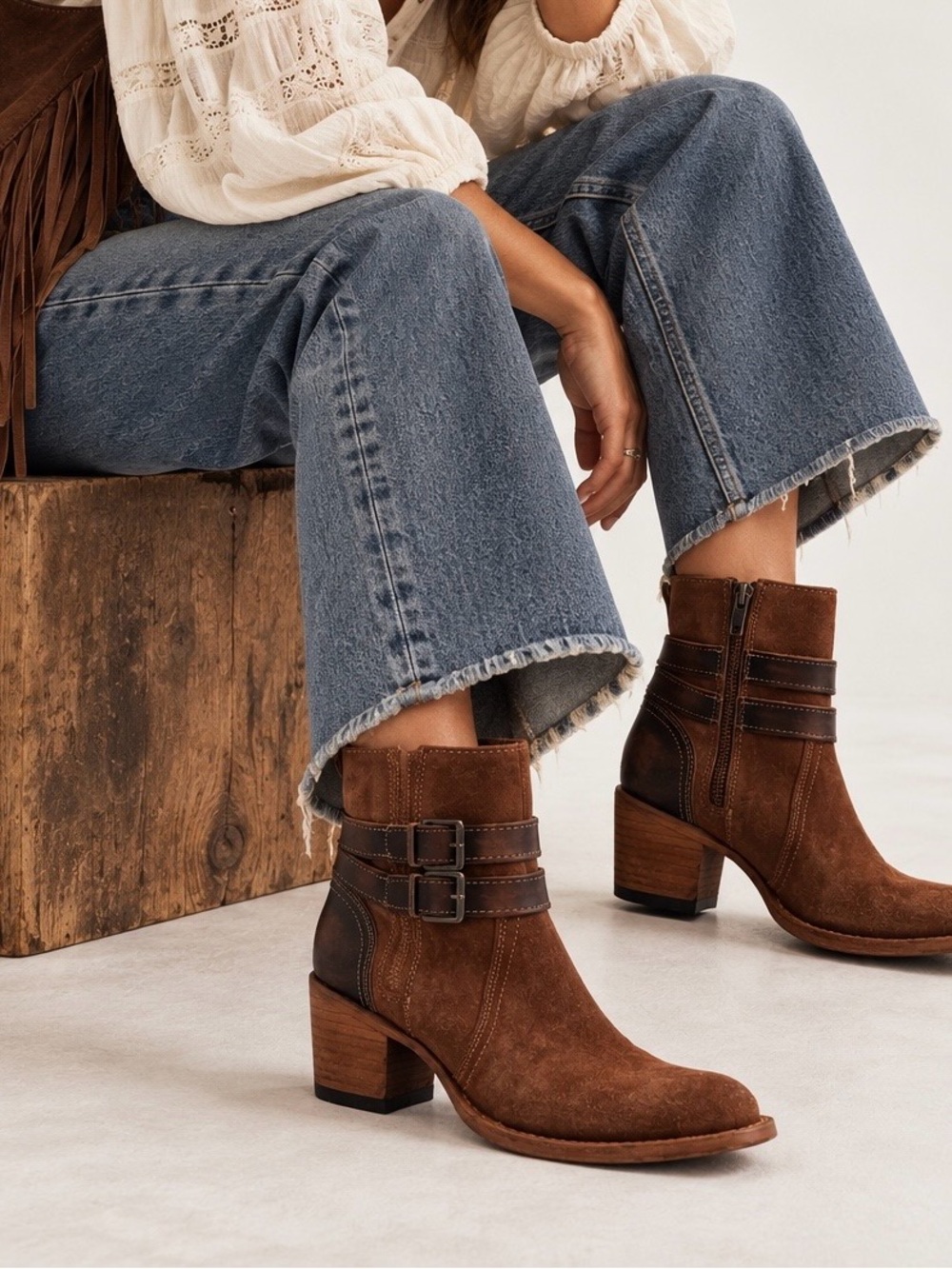 Freebird Shiloh Brown Suede Western Buckle Boots size 6 Women’s